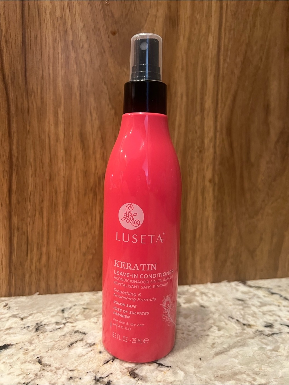 Luseta Keratin Leave-In Conditioner Spray - Pink
